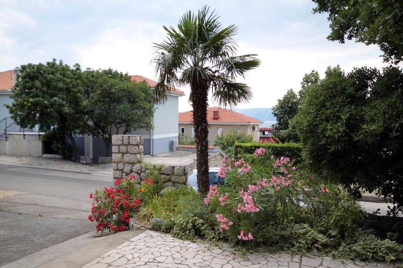 Apartments With A Parking Space Novi Vinodolski - 2423 Exterior foto